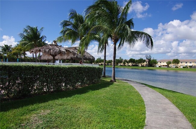 Building Photo - 2826 SE 16th Pl