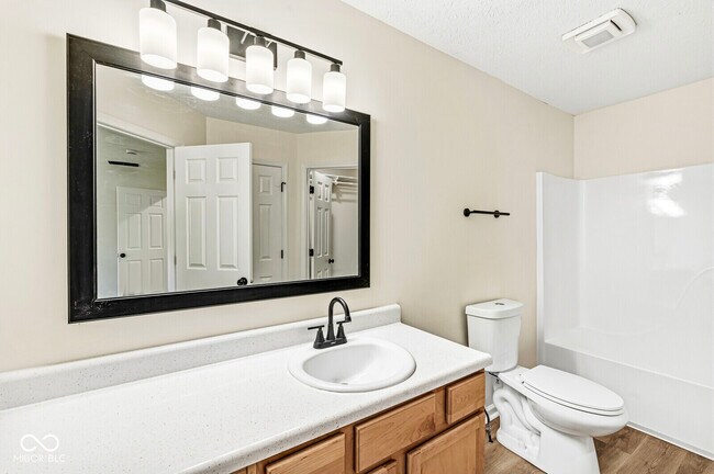 Building Photo - 2747 Foxbriar Pl