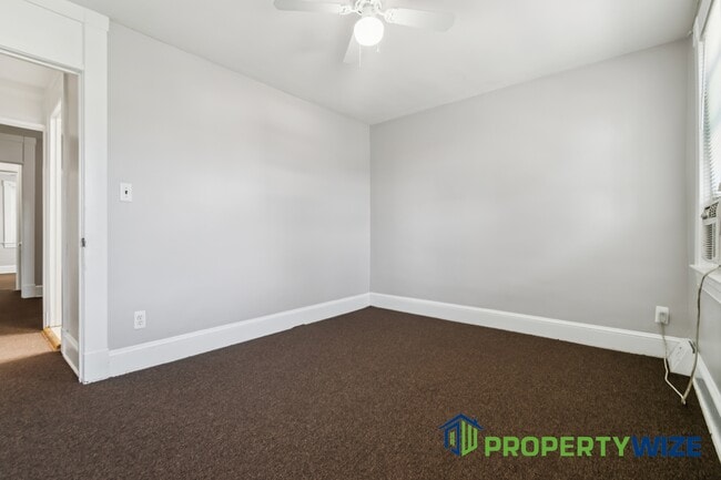 Building Photo - 407 Cambria St