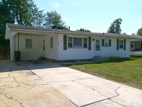 Building Photo - 814 Kennedy St