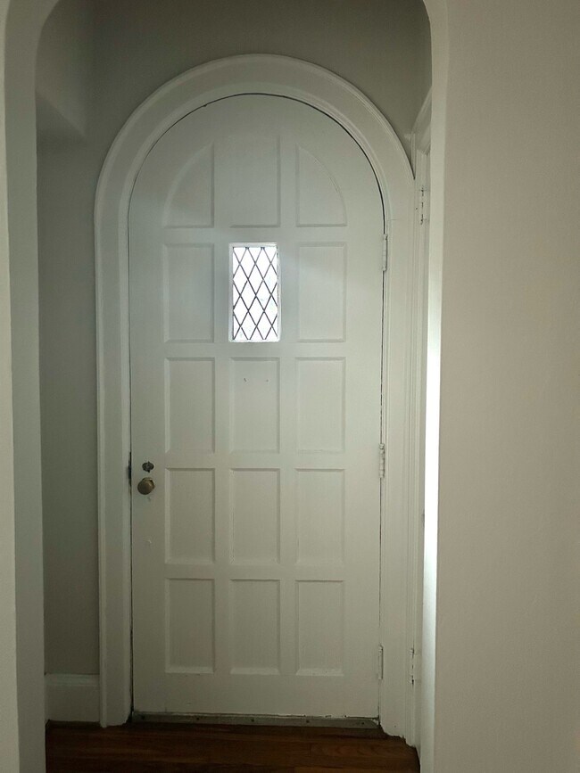 Building Photo - 1679 S Milledge Ave