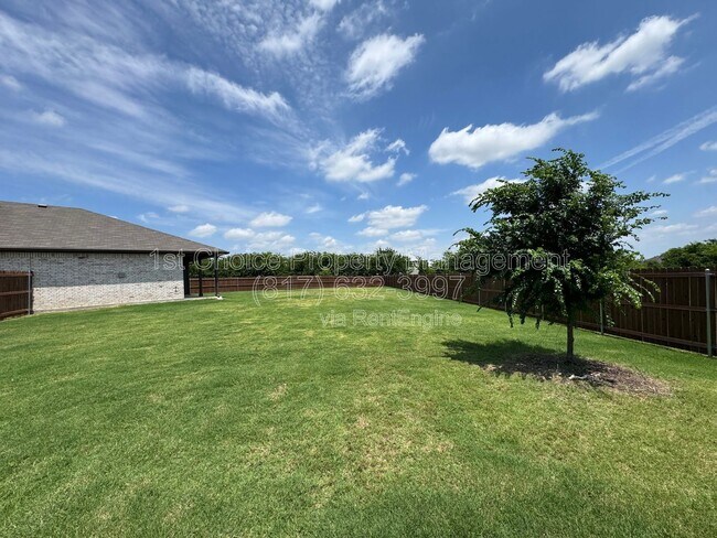 Building Photo - 7948 Oaktown Dr