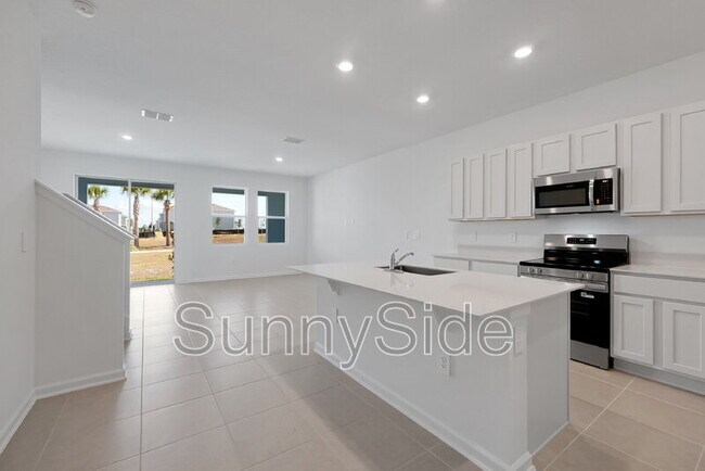 Building Photo - 2939 Maloof Dr