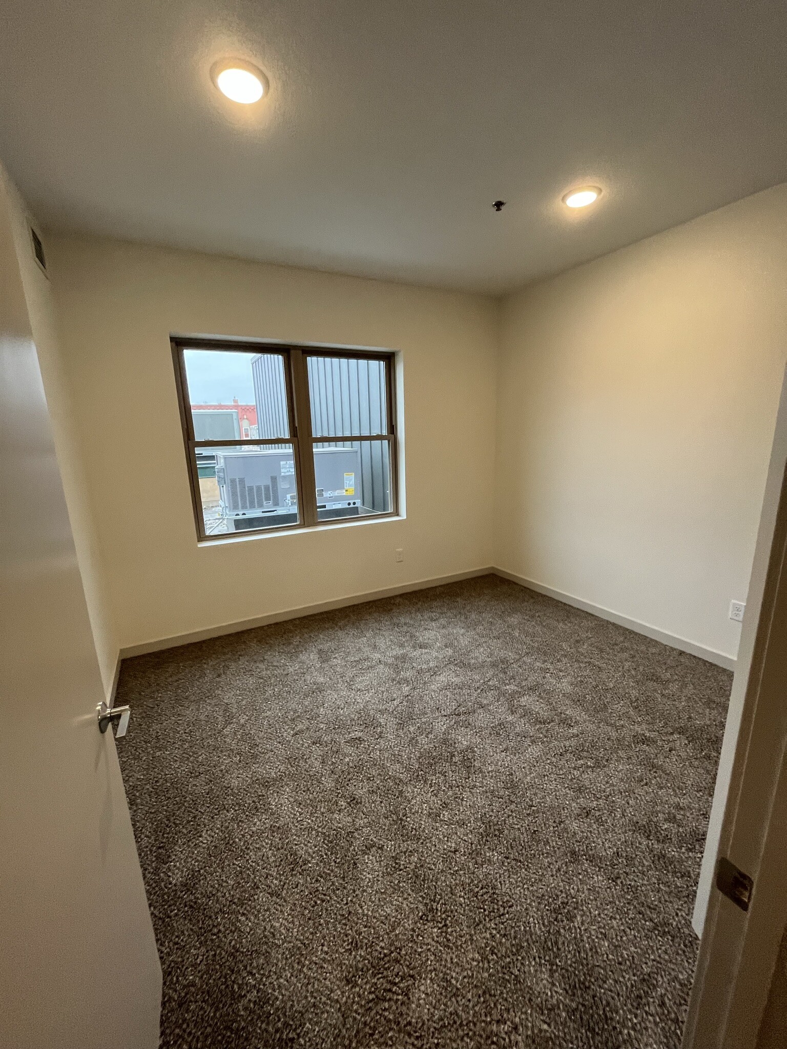 Spacious Bedrooms - 202 Valley Green Sq