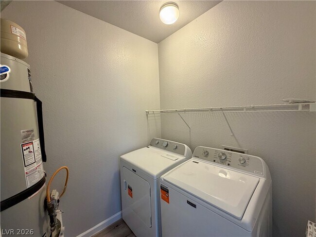 Building Photo - 6804 Indian Chief Dr