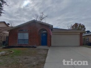 Building Photo - 202 Cutting Horse Ln