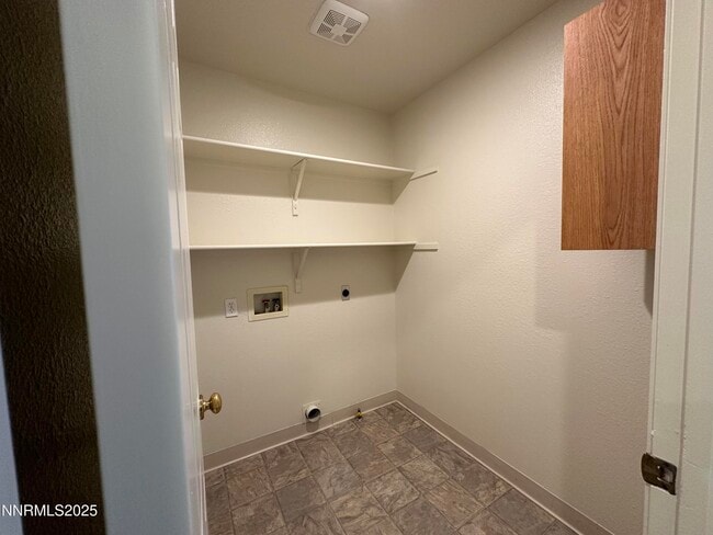 Building Photo - 6136 Greenbrook Dr
