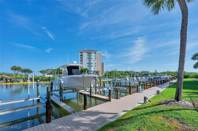 Building Photo - 12945 Vanderbilt Dr
