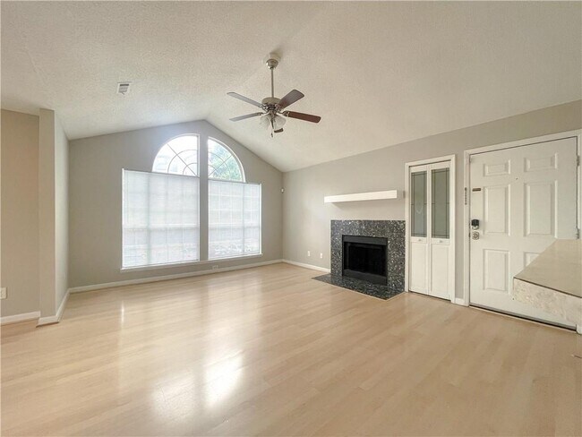 Building Photo - 1107 Sandy Ln Dr