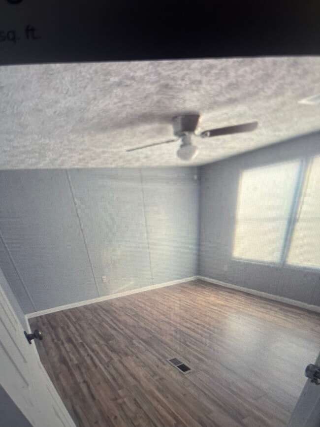 Building Photo - 5654 Davis-Hardy Rd