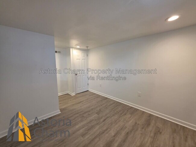Building Photo - 519 E 28th St