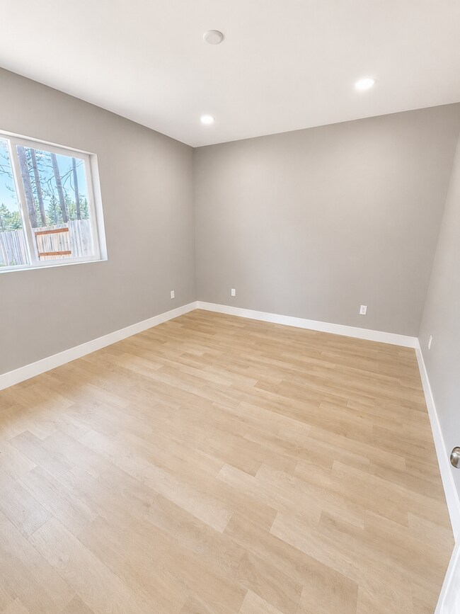 Building Photo - Paradise Home on Cul-de-Sac – Tall Ceilings, Designer Finishes & Upgraded Garage