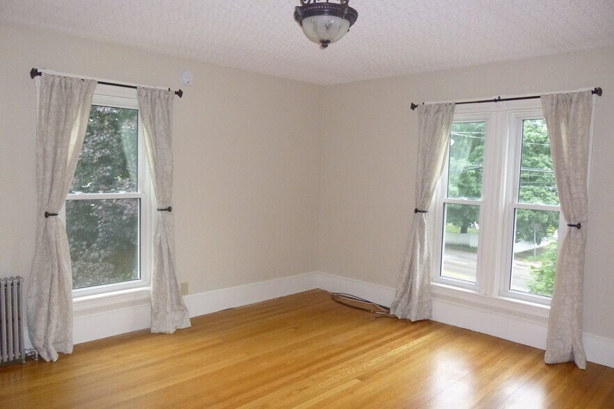 Bedroom #1 - 293 High St