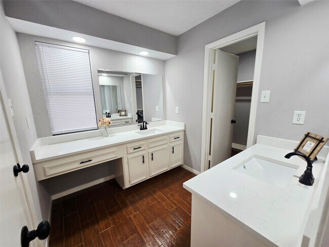 Building Photo - 3623 Shipman Ln