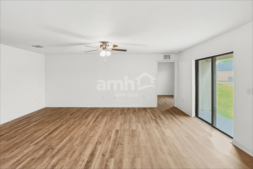 Building Photo - 1122 Brenton Leaf Dr