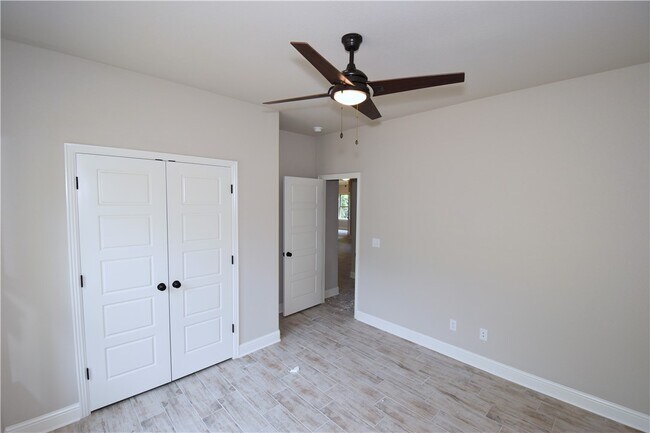 Building Photo - 21 Kirkcudbright Ln