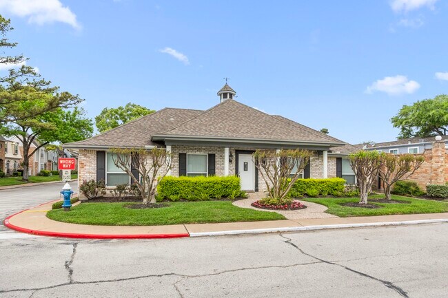 Building Photo - 11002 Hammerly Blvd