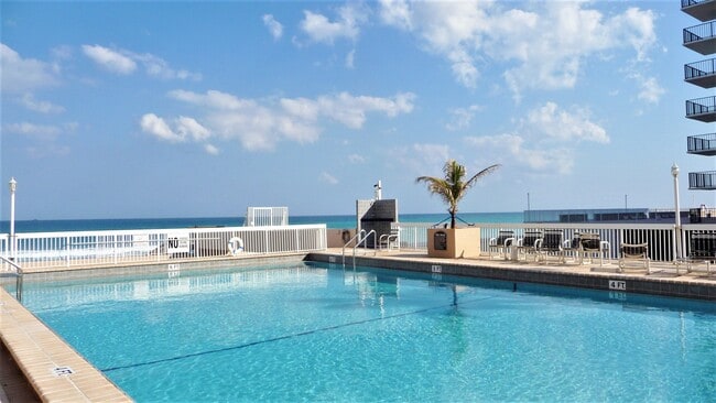 Building Photo - 3450 S Ocean Blvd