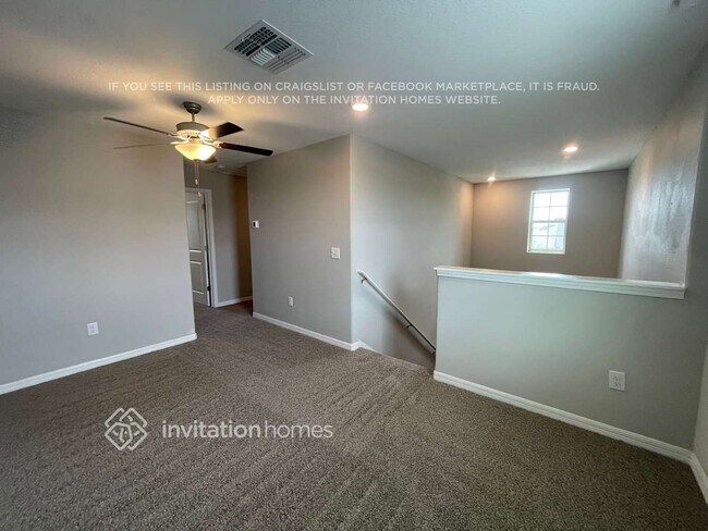 Building Photo - 15618 Greenleaf Bay St