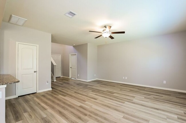 Building Photo - 25398 Cypress Bend Dr