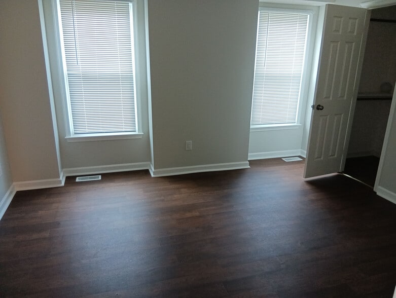 Building Photo - Room in Townhome on Bona Ct