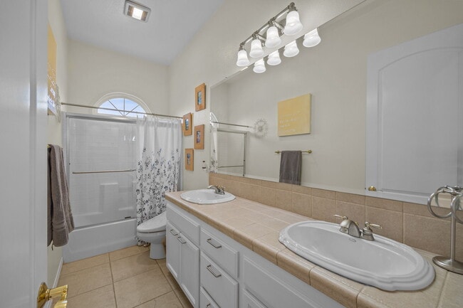 Building Photo - 15830 Rawhide Ln