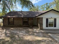 Building Photo - 10172 Hillside Dr