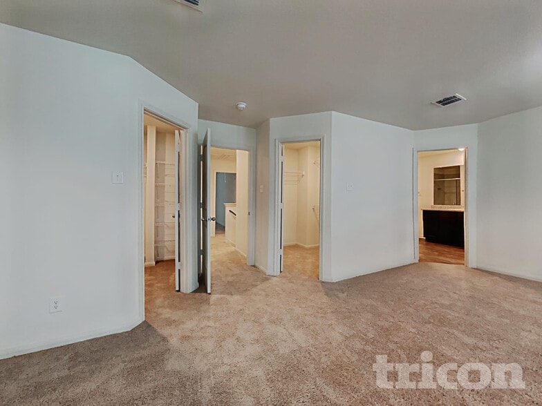 Building Photo - 732 Shoal Crk