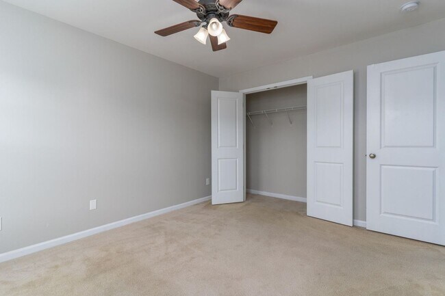 Building Photo - 5005 Brownhare Ct