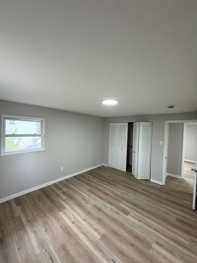 Building Photo - Beautifully Updated 4 Bedroom Rental Home