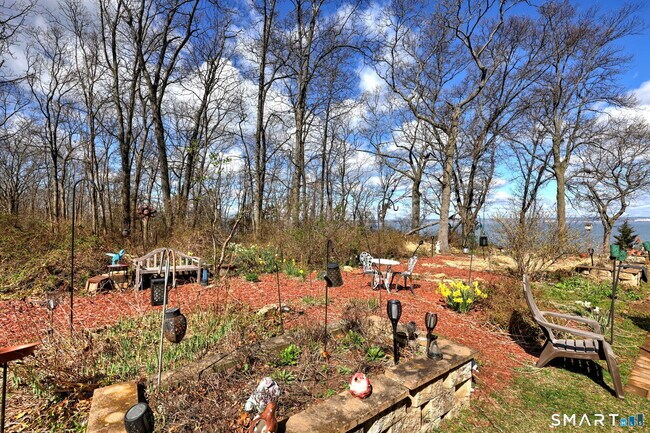 Building Photo - 1 Cora St