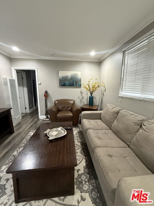 Building Photo - 2123 S Orange Dr