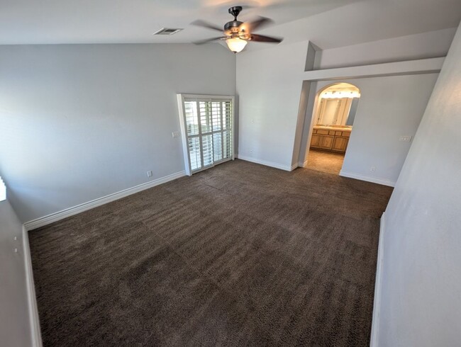 Building Photo - 202 Tall Ruff Dr