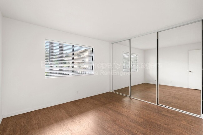 Building Photo - 5750 Friars Rd