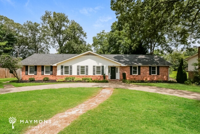 Building Photo - 512 Brooks Rd