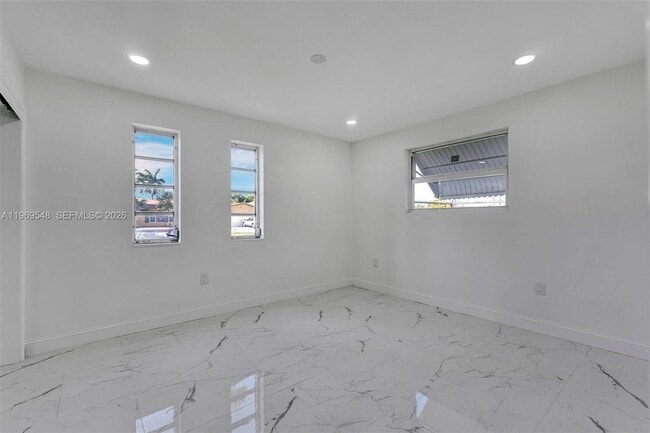 Building Photo - 860 NW 207th St