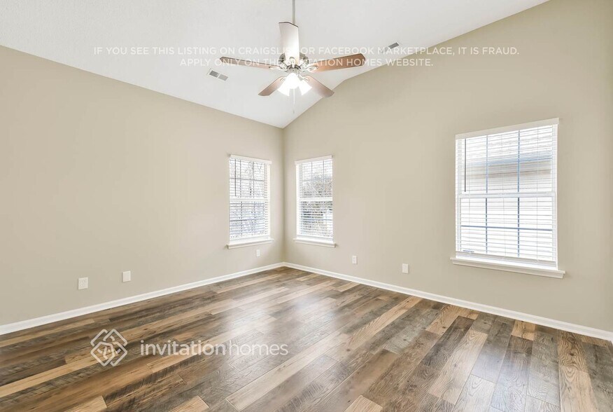 Building Photo - 7030 Daerwood Pl