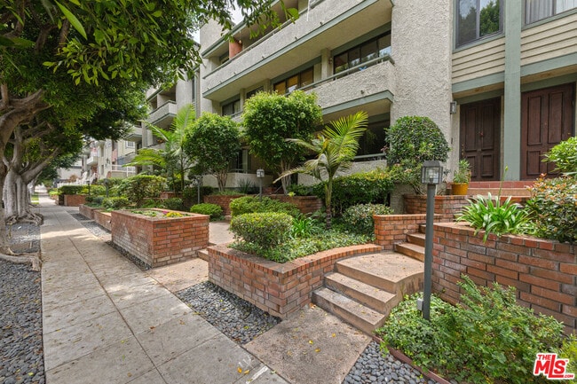 Building Photo - 2663 S Centinela Ave