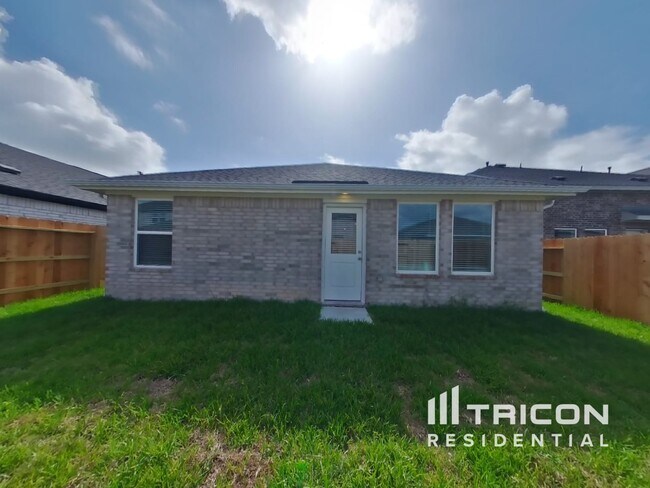 Building Photo - 3009 fantasy Terrace Dr