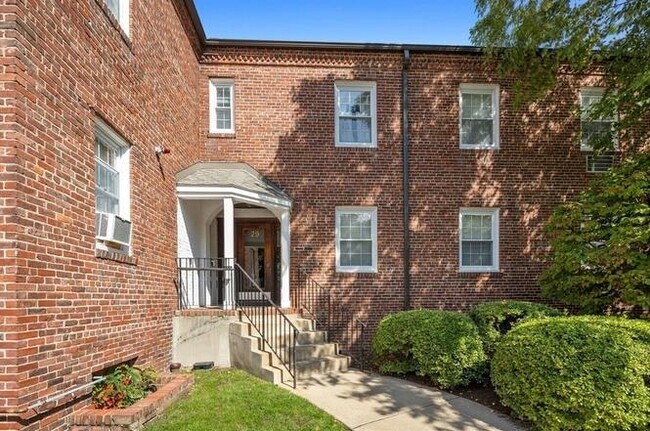 Building Photo - 27 Commonwealth Ave