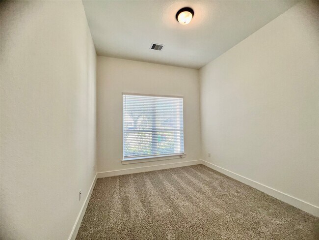 Building Photo - 10642 Blossom River Dr