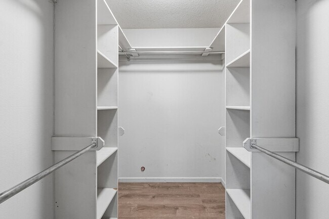 Building Photo - Great location in Sherwood