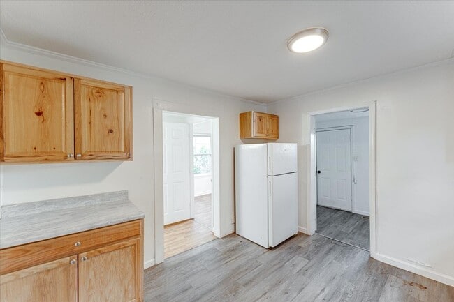 Building Photo - Charming Craftsman Bungalow — 727?N?Holly?...