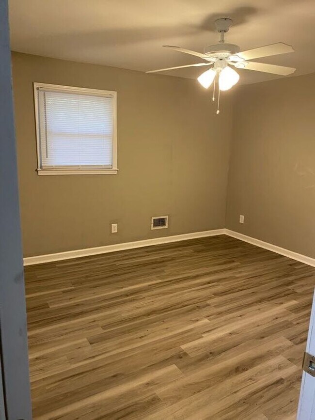 Building Photo - Beautiful Home FOR RENT