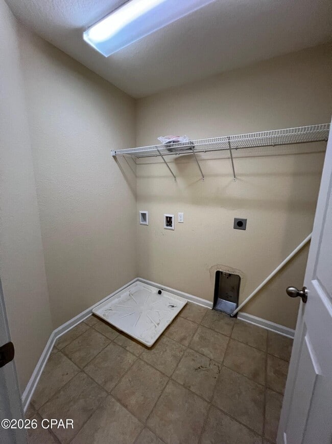 Building Photo - 227 Sand Oak Blvd
