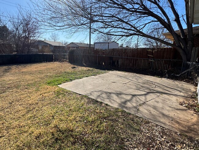 Building Photo - 4304 NW Pollard Ave