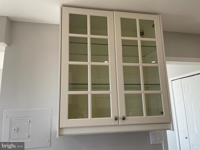 Building Photo - 5225 Pooks Hill Rd