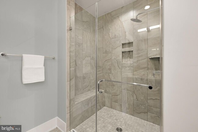 Building Photo - 153 Winsome Cir