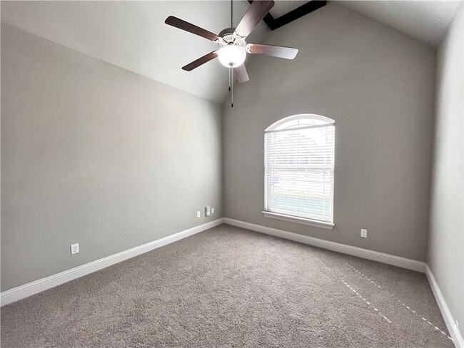 Building Photo - 3214 SW Stonepoint Ave