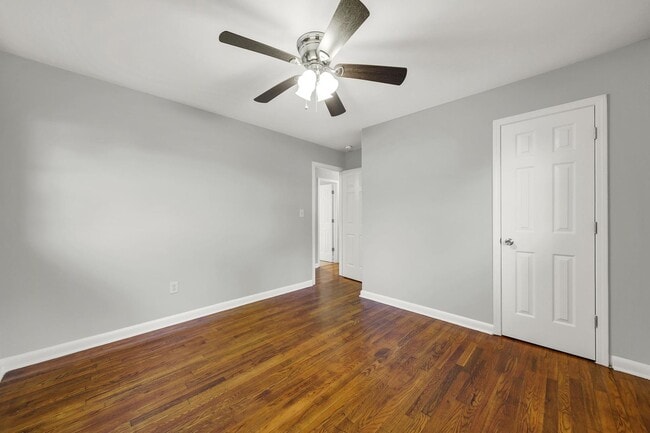 Building Photo - Lovely Three Bedroom Home in Monroe!